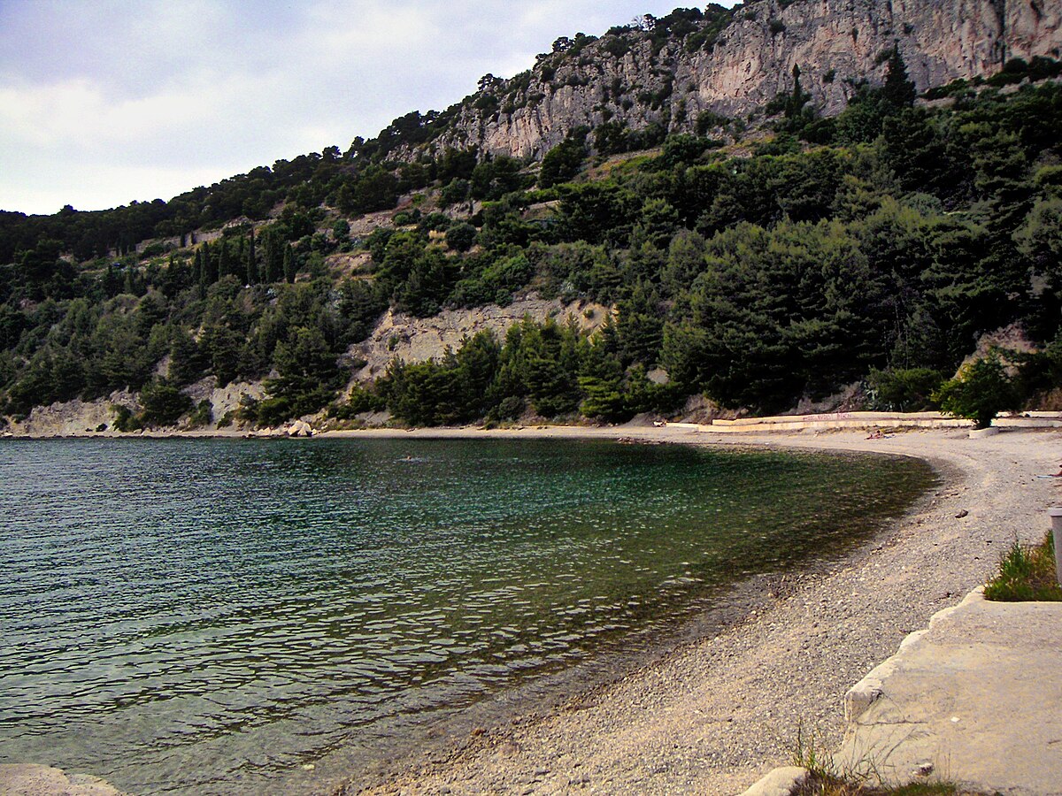 Kašjuni Beach



